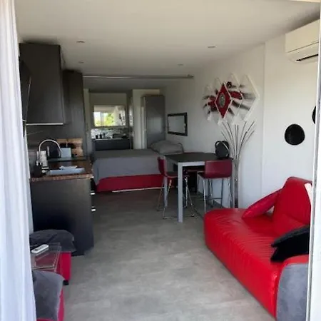 Apartment Port Nature Coursives Luxe